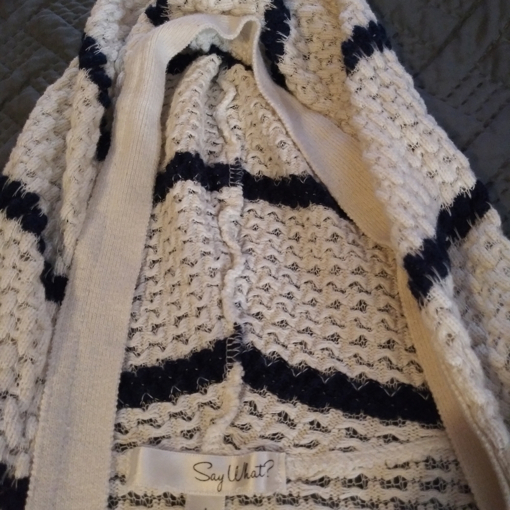 Sweater - Picture 3 of 3
